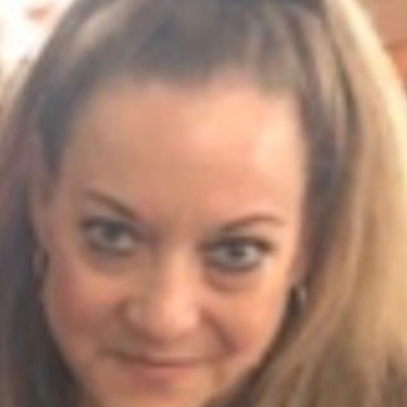 Meet your Posher, Donna - Picture 2 of 2